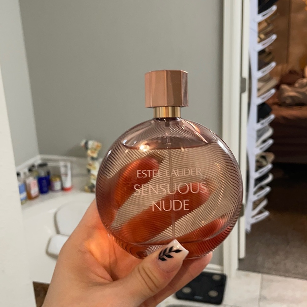Estée Lauder sensuous nude
